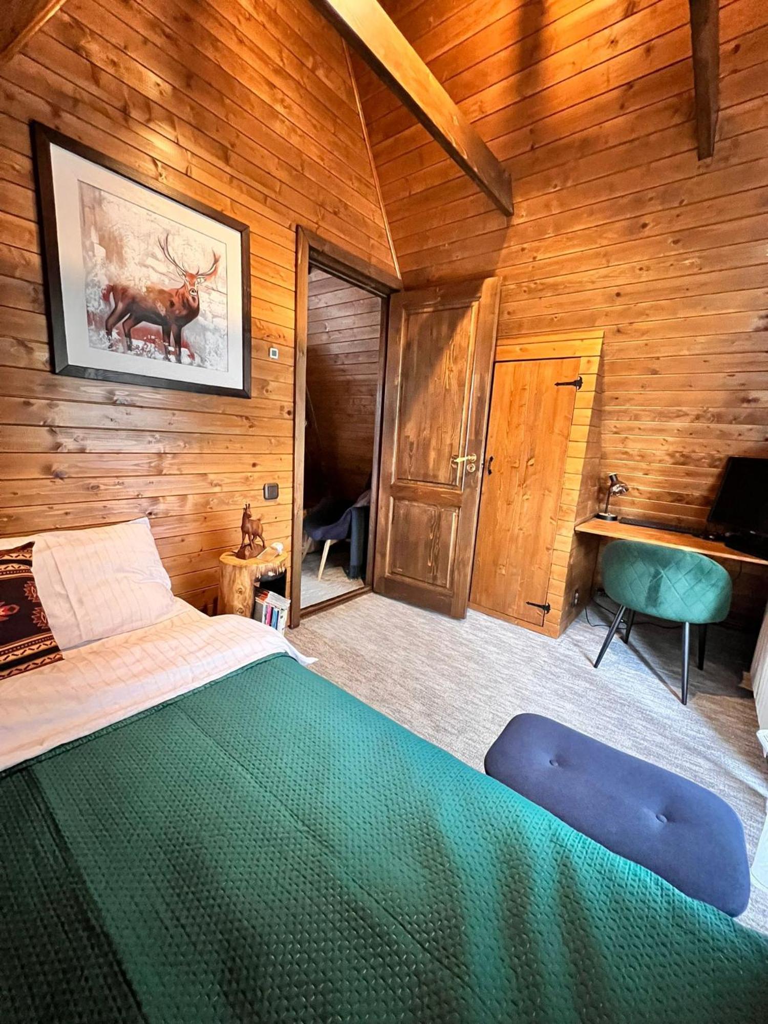 Chalet A Baisoara - Cabana A-Frame La Munte Luaran gambar